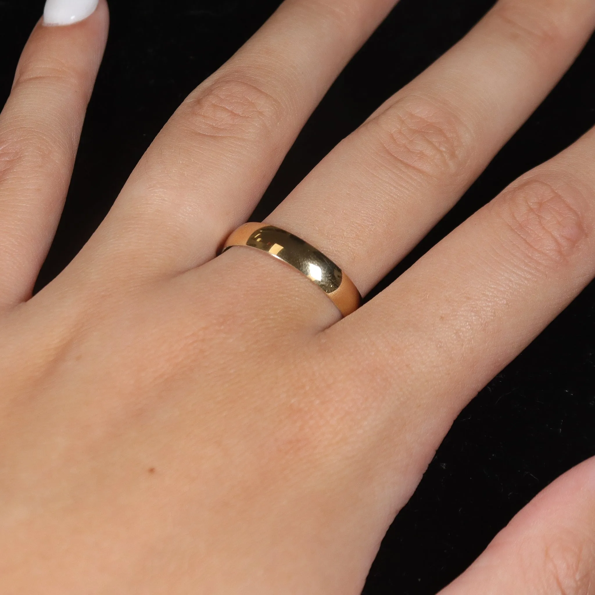 10K Yellow Gold Men's Wedding Band