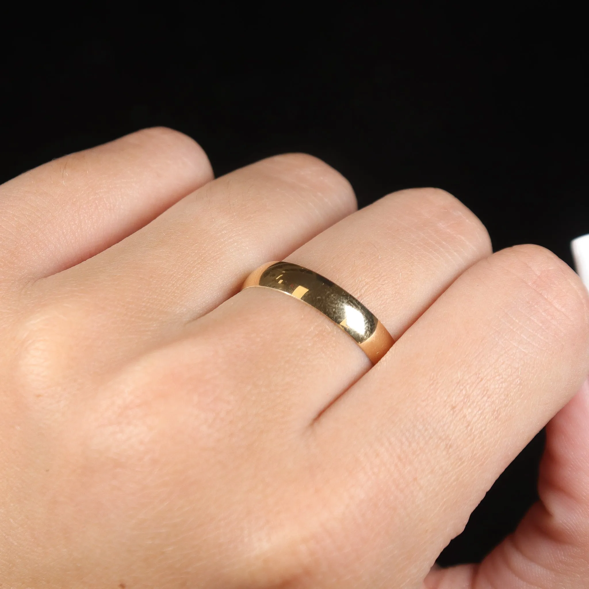 10K Yellow Gold Men's Wedding Band