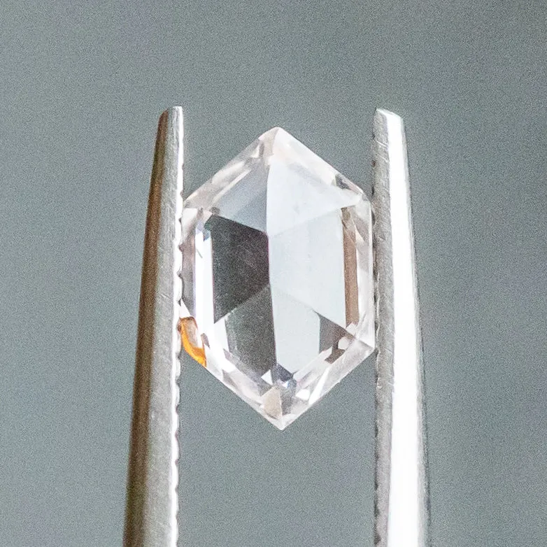 1.34CT ELONGATED HEX PEACH SAPPHIRE 8.40X5.42X3.70MM UNTREATED