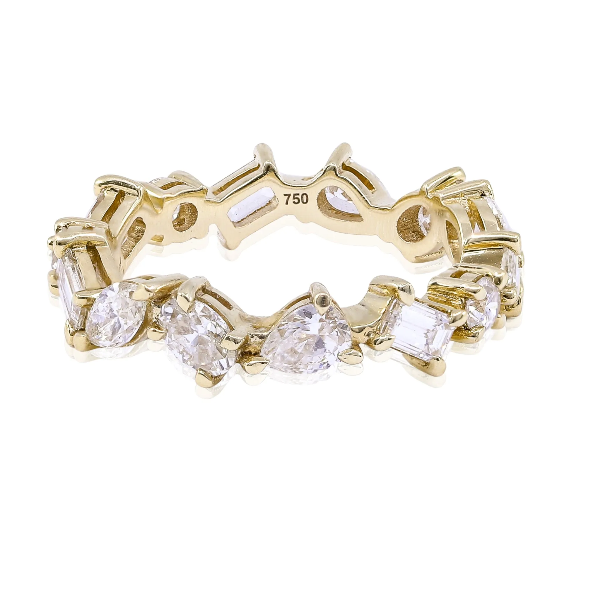 18K YELLOW GOLD MIXED CUT DIAMOND BAND - 1.90CTW