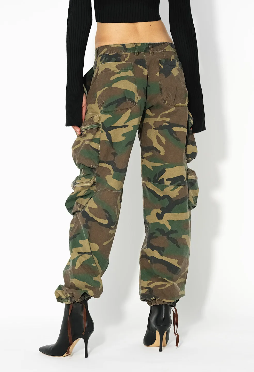 Parachute Cargo / Camo