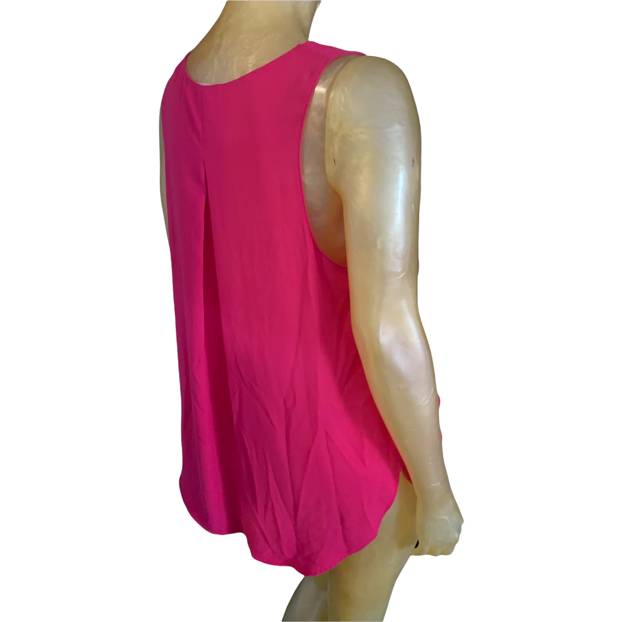 Sleeveless deep V-Neck top